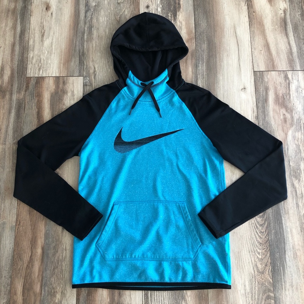 Nike therma-fit sweatshirt